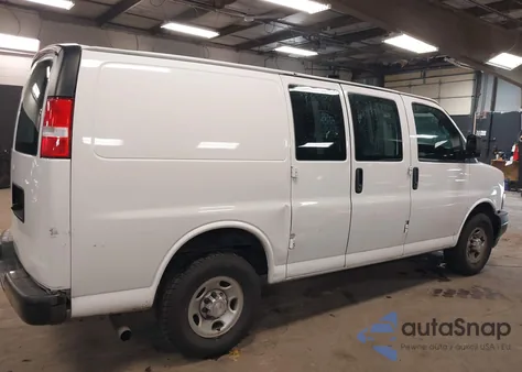 2018 Chevrolet Express 2500 Work Van from USA, damaged, VIN 1GCWGAFP1J1282015